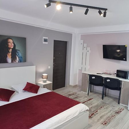 Aparthotel Oltului 갈라치 외부 사진